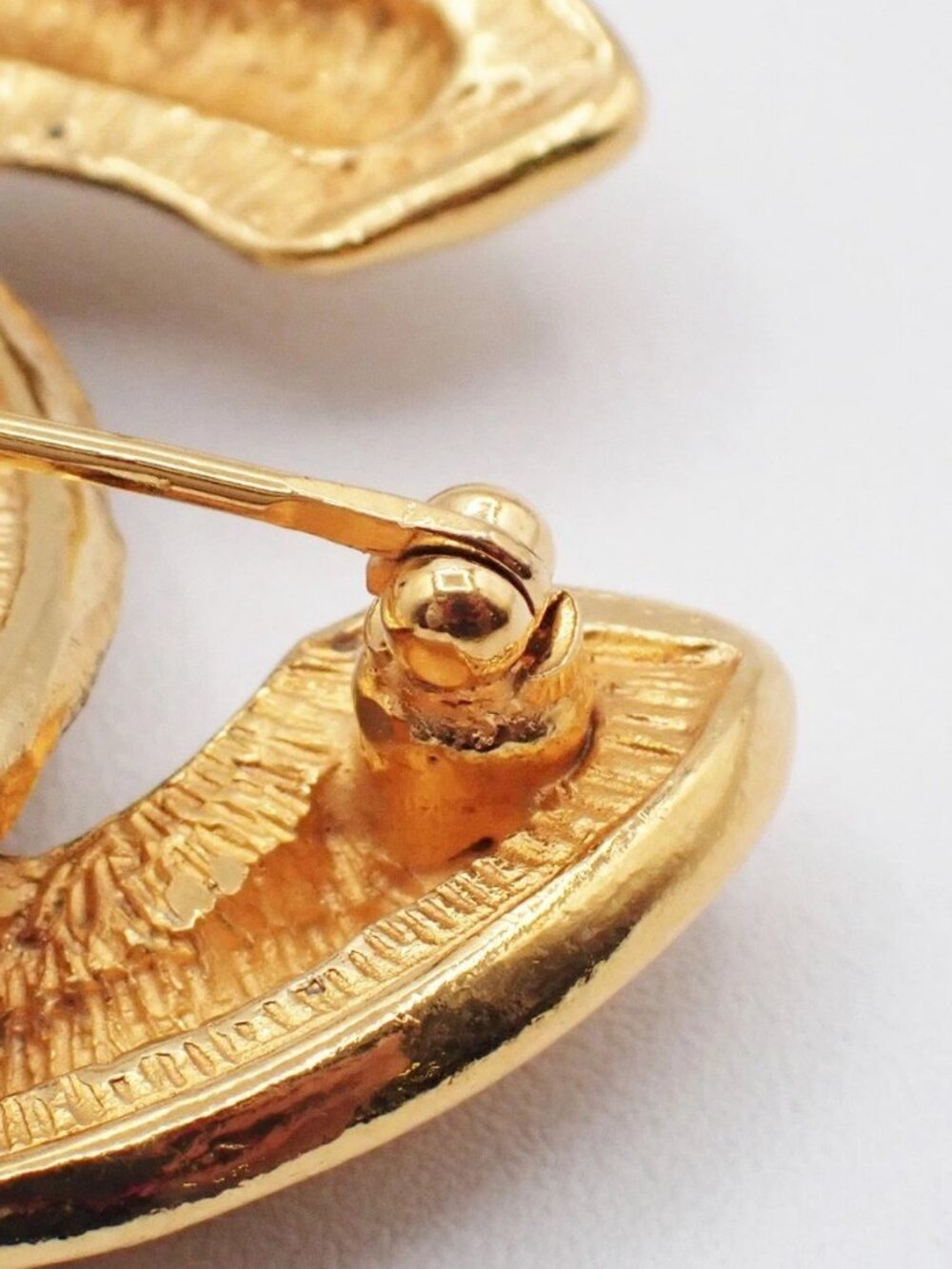 CHANEL CC Logo Matelasse Pin Brooch Gold GHW Accessory - Picture 9 of 16